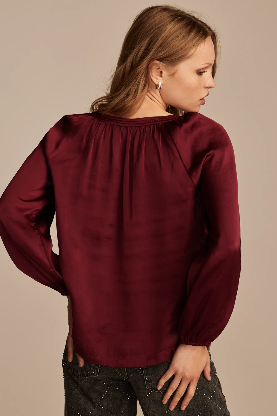 NOTCH NECK PEASANT TOP, image 3