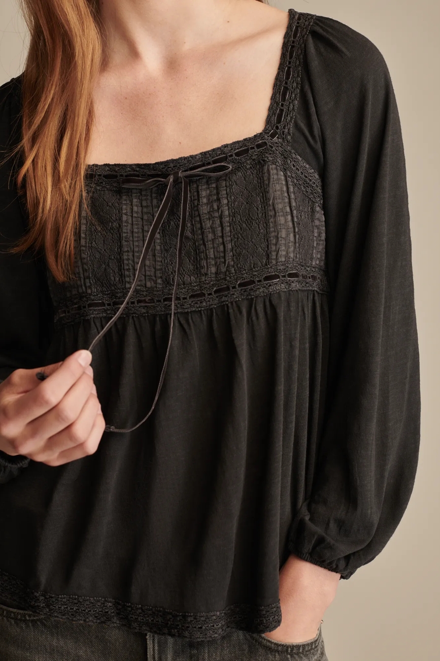 LACE PANELED TUNIC TEE, image 3