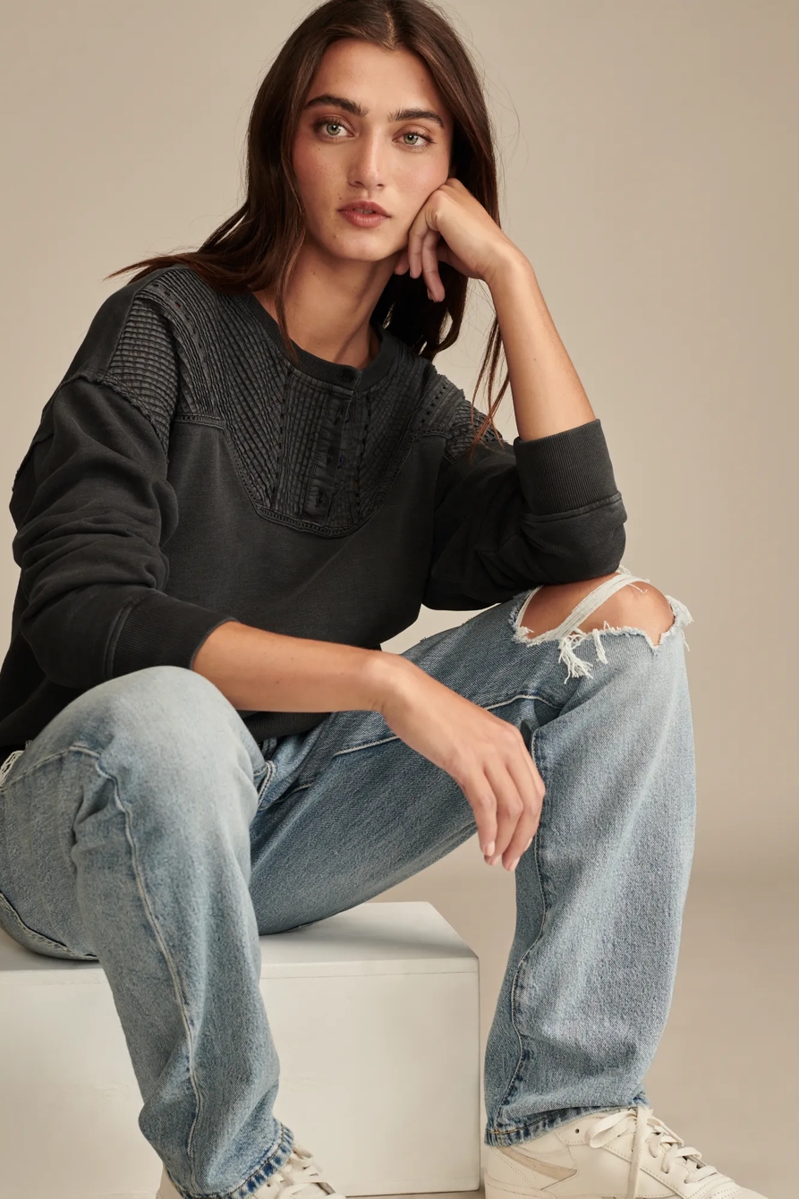 PINTUCK HENLEY SWEATSHIRT, image 5