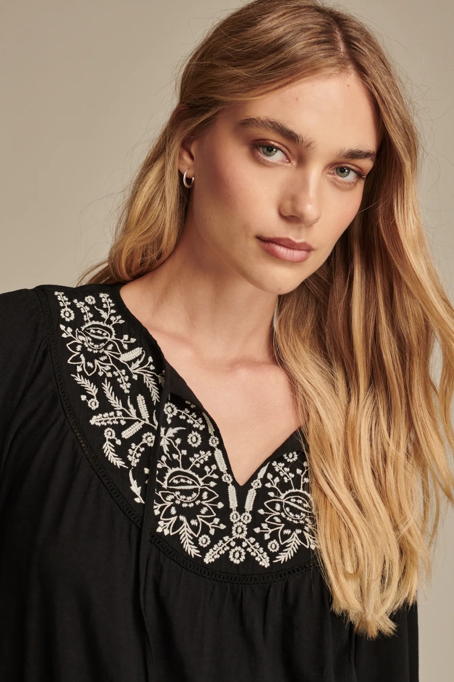 CONTRAST EMBROIDERED PEASANT TOP, image 2