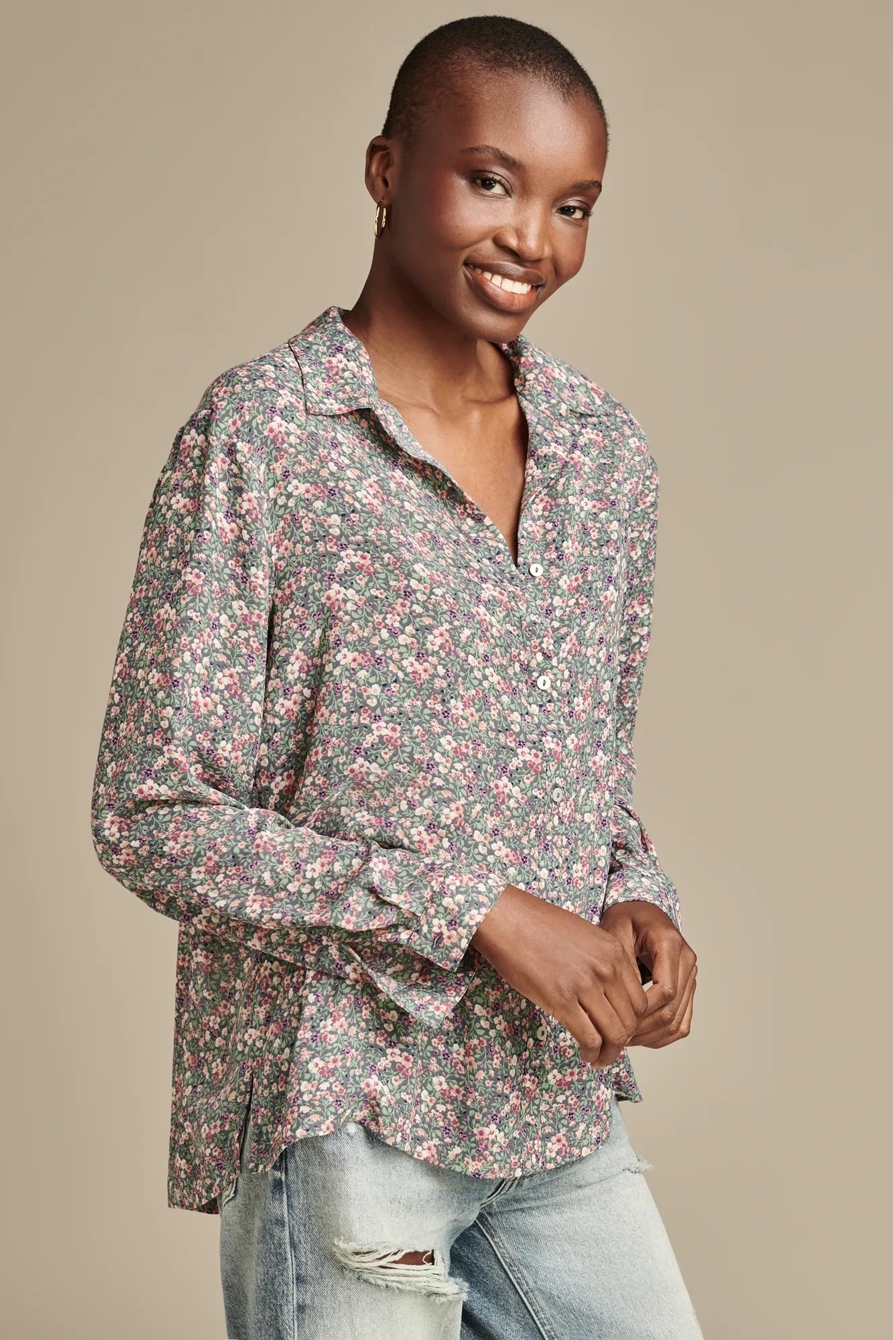 PRINTED PLEATED BACK BUTTON DOWN, image 4