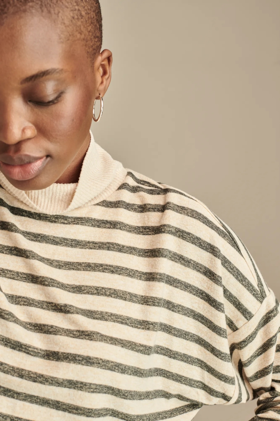 CLOUD MOCK NECK TOP, image 2