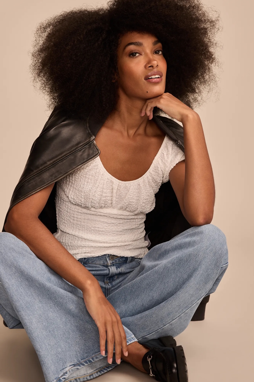 TEXTURED SCOOP NECK TOP, image 5