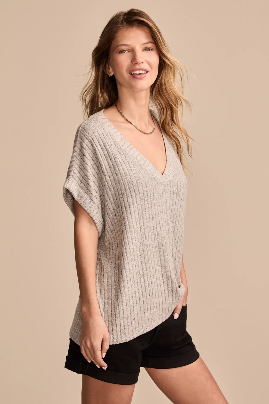 CLOUD DOLMAN V-NECK TEE