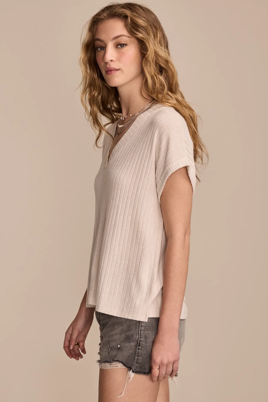 CLOUD DOLMAN V-NECK TEE