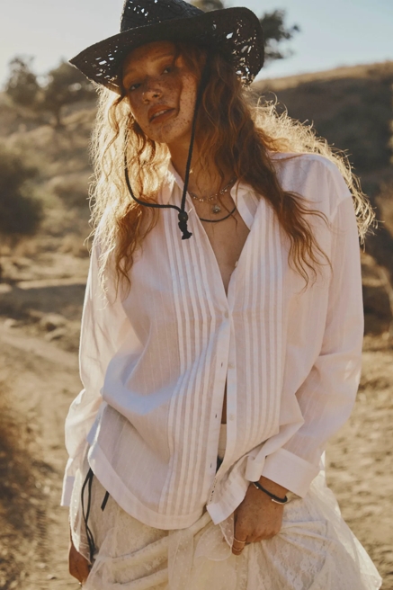 PINTUCK BUTTON DOWN, image 1