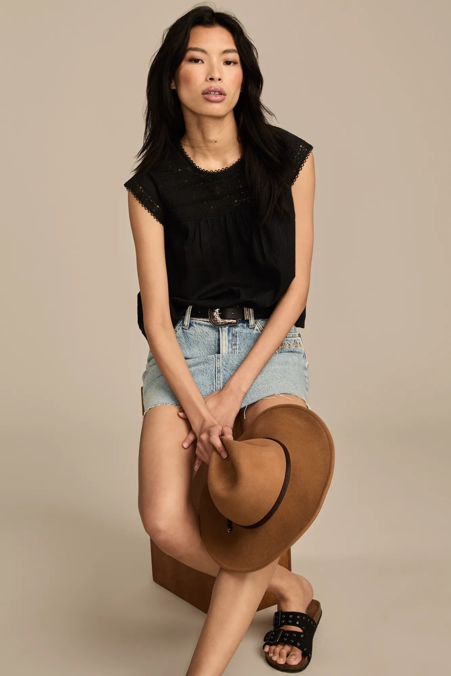 LACE NECK PINTUCK SHELL TOP, image 1