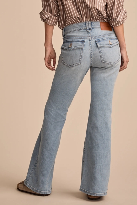 LOW RISE PATCH POCKET FLARE, image 1