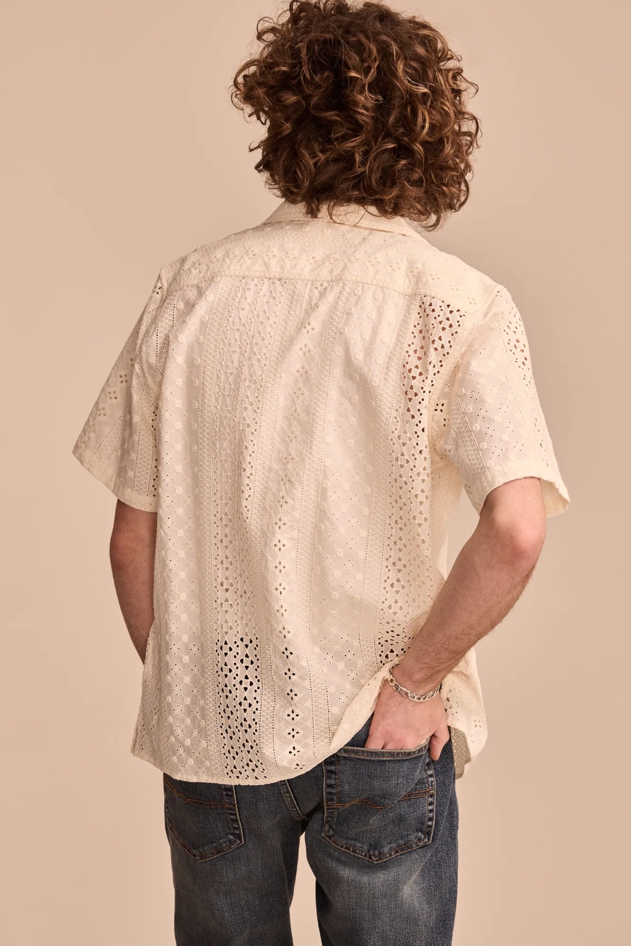 SHORT SLEEVE EYELET CAMP COLLAR SHIRT, image 3