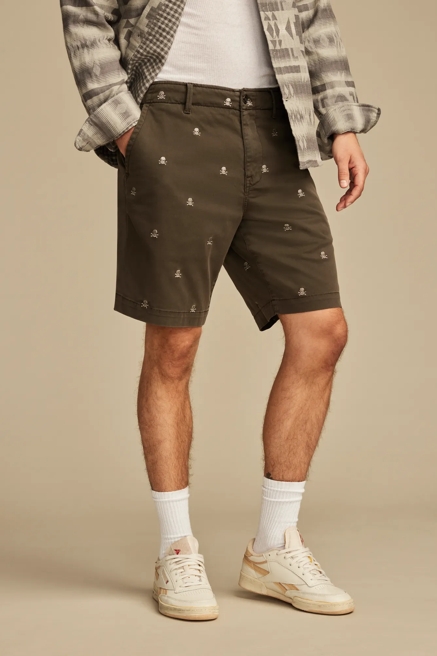 9" EMBROIDERED STRETCH TWILL SHORT, image 3