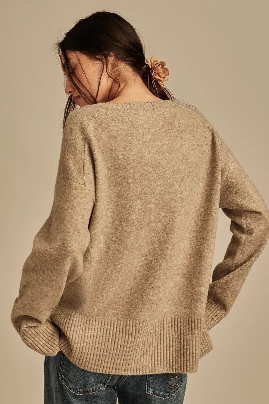 CLOUDSOFT V NECK SWEATER, image 4