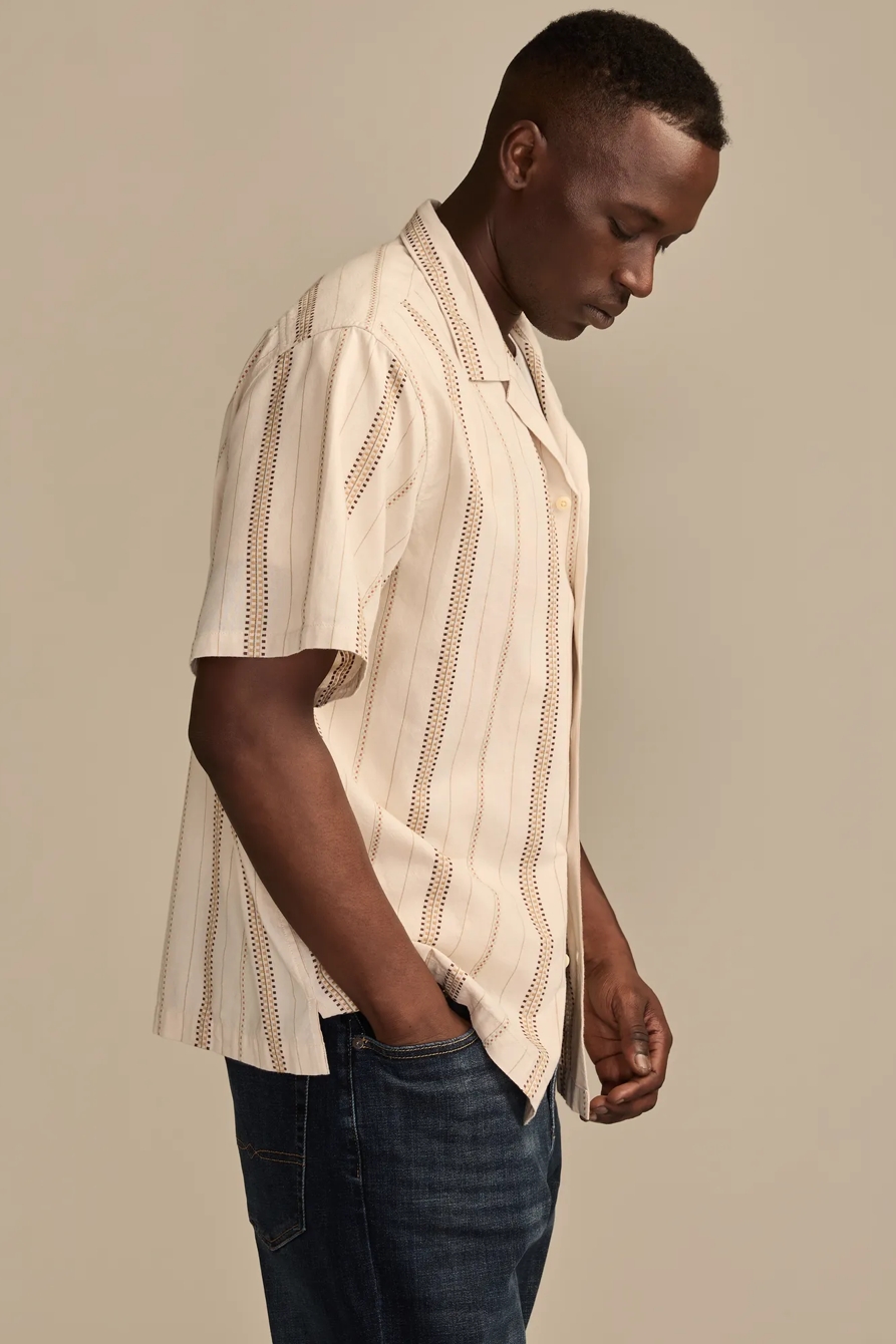 TEXTURED STRIPE CAMP COLLAR SHORT SLEEVE SHIRT, image 4