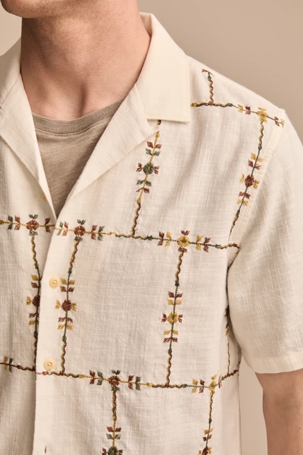 FLORAL EMBROIDERED SHORT SLEEVE CAMP COLLAR SHIRT, image 2