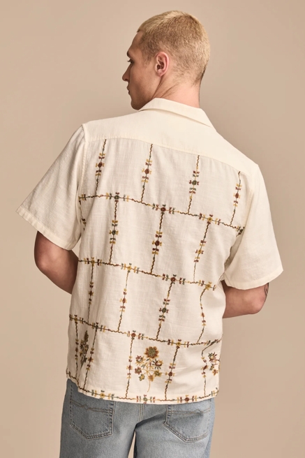 FLORAL EMBROIDERED SHORT SLEEVE CAMP COLLAR SHIRT, image 3