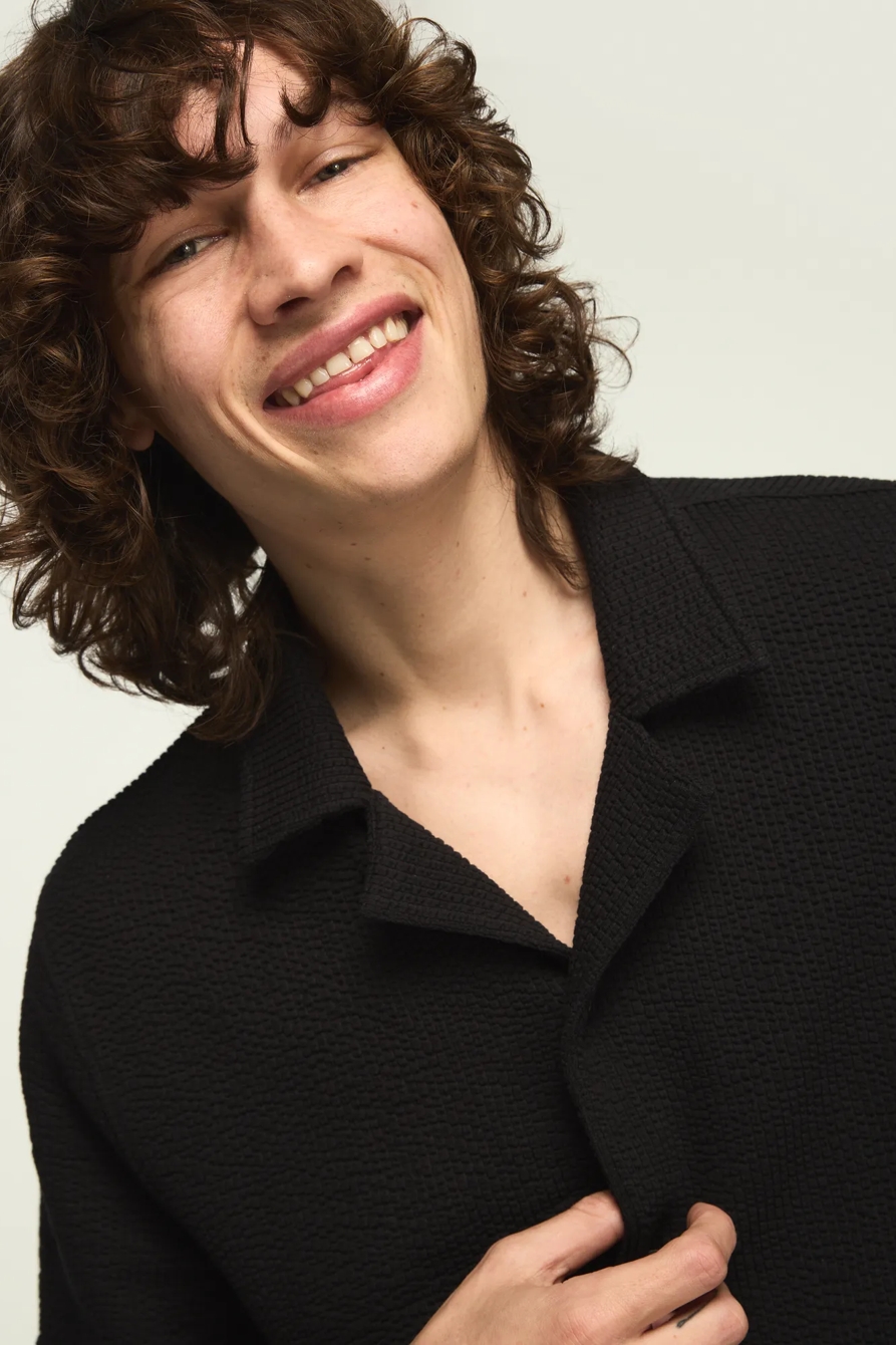 SEERSUCKER SHORT SLEEVE KNIT SHIRT, image 2