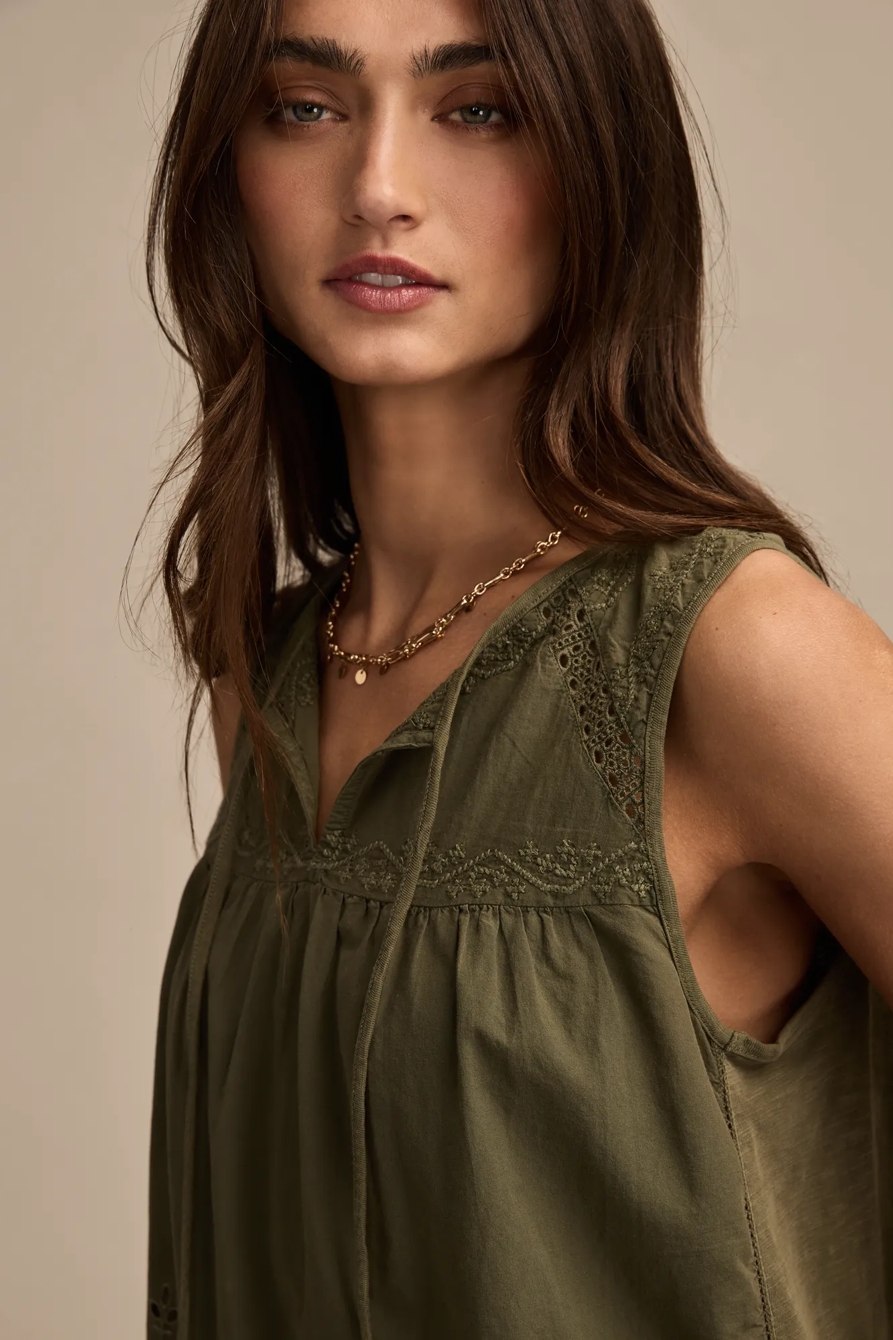 EMBROIDERED NOTCH NECK TANK, image 4
