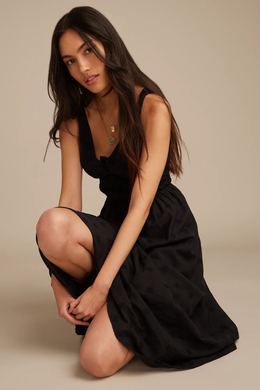 V-NECK SMOCKED WAIST MIDI, image 5