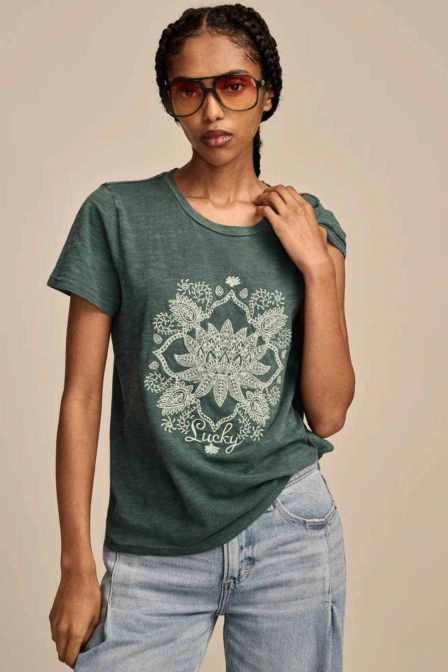 EMBROIDERED LOTUS CLASSIC CREW