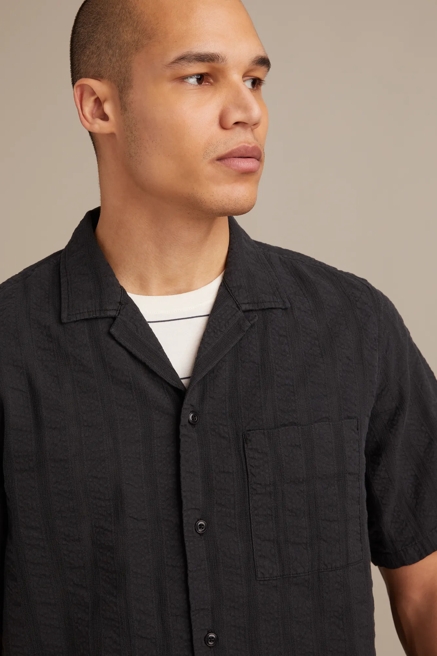 SEERSUCKER CAMP COLLAR SHORT SLEEVE SHIRT, image 2
