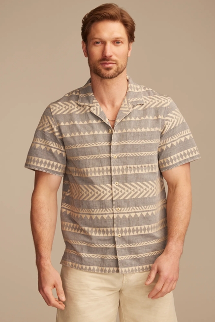 TEXTURED STRIPE CAMP COLLAR SHORT SLEEVE SHIRT, image 1