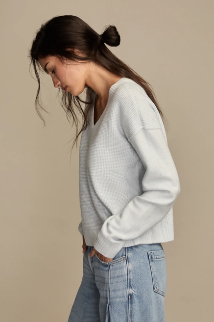 WAFFLE V NECK SWEATER, image 4