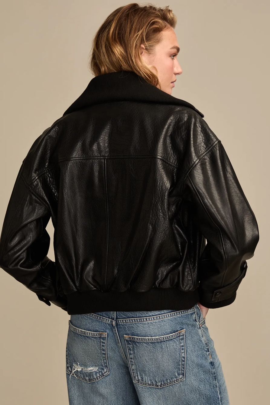 EXAGGERATED COLLAR LEATHER JACKET, image 4