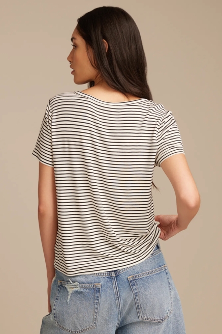 Relaxed V Neck Tee, image 3