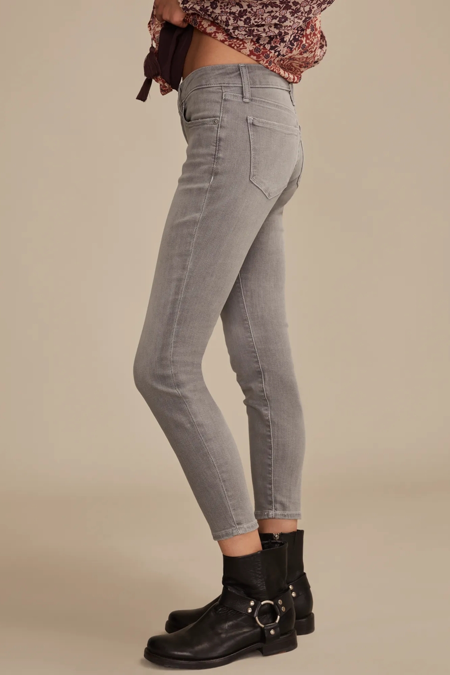 LOW RISE LIZZIE SKINNY, image 5