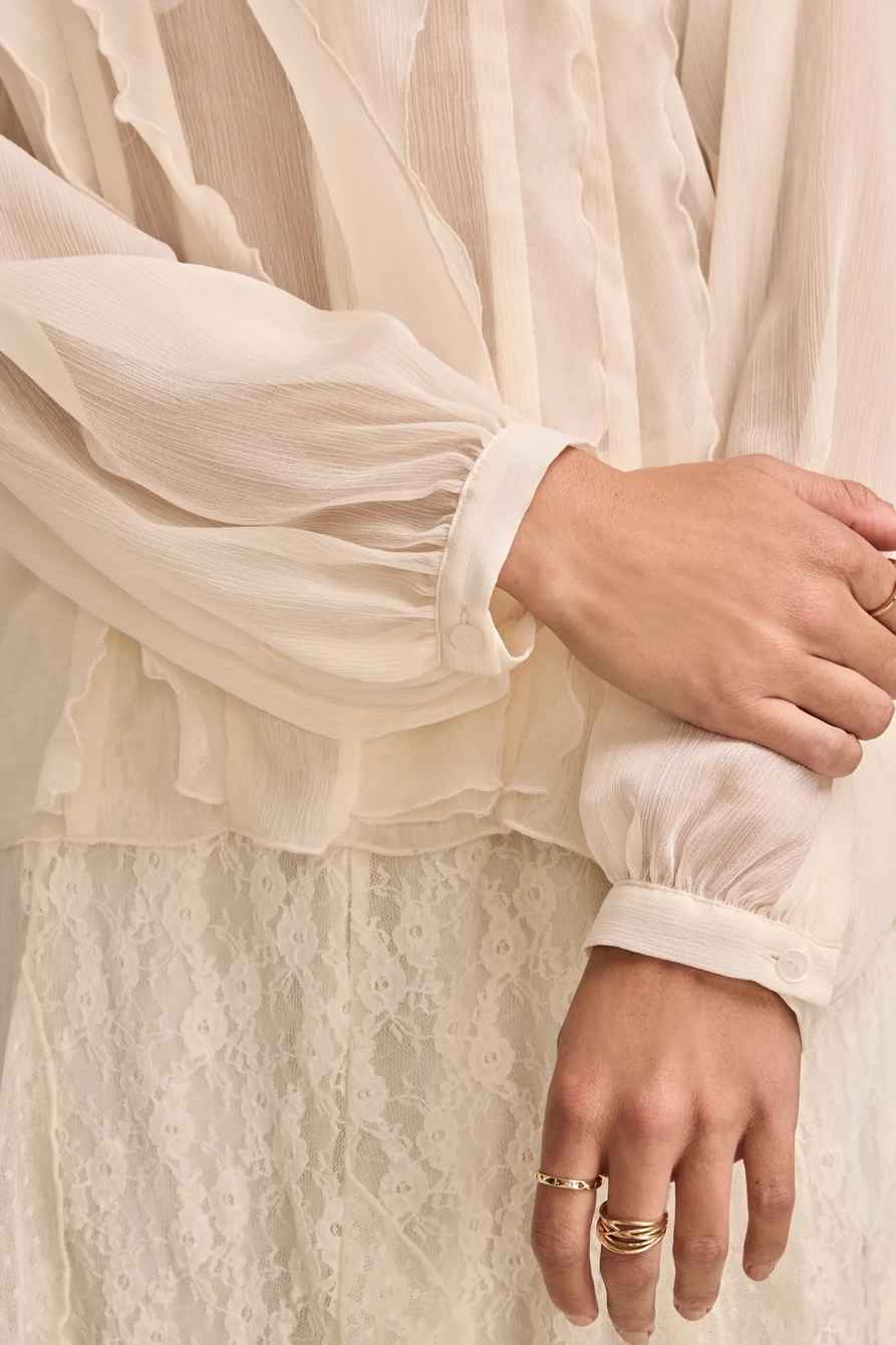 FEMME RUFFLE TOP