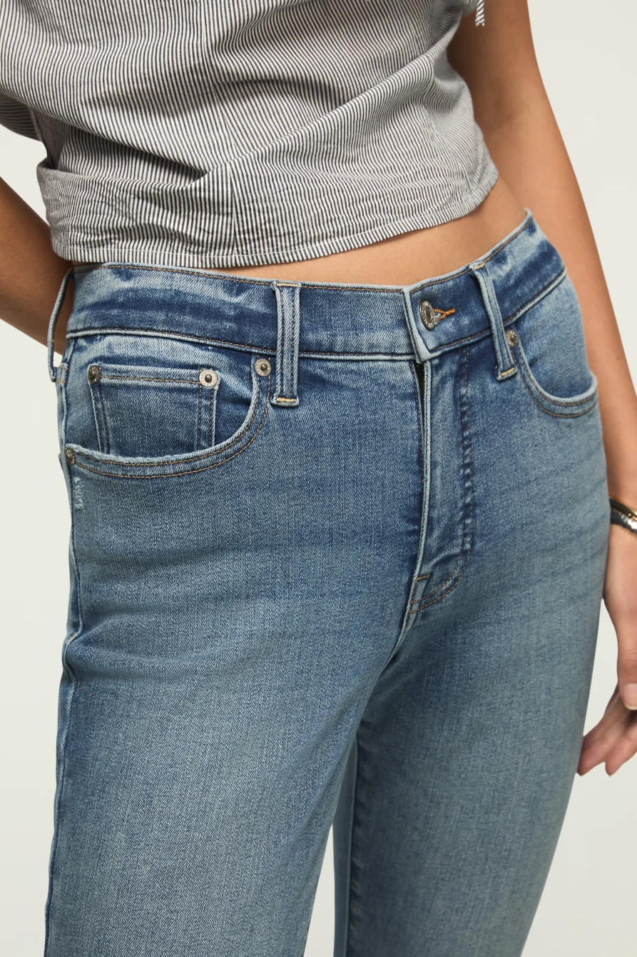 HIGH RISE STEVIE MINI BOOT, image 6