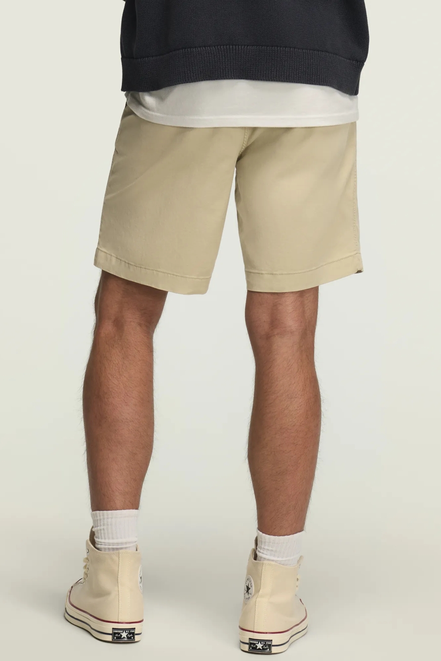9" STRETCH TWILL FLAT FRONT SHORTS, image 3