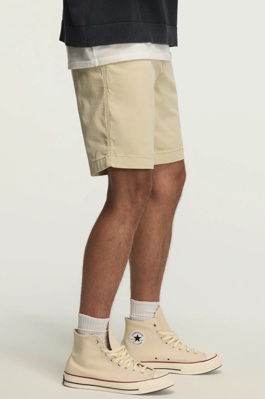 9" STRETCH TWILL FLAT FRONT SHORTS, image 4