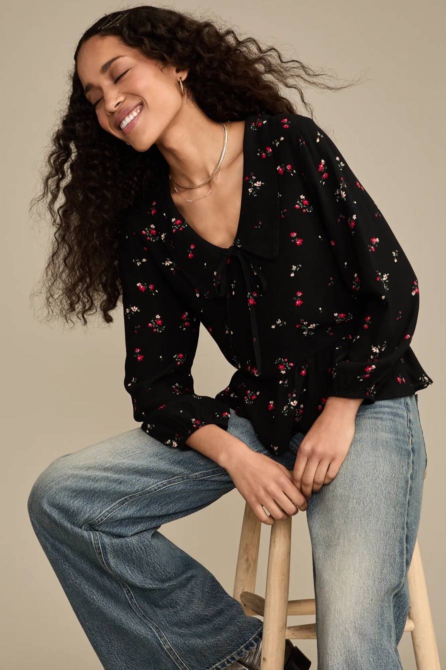 V NECK SHORT SLEEVE PETER PAN TOP, image 5
