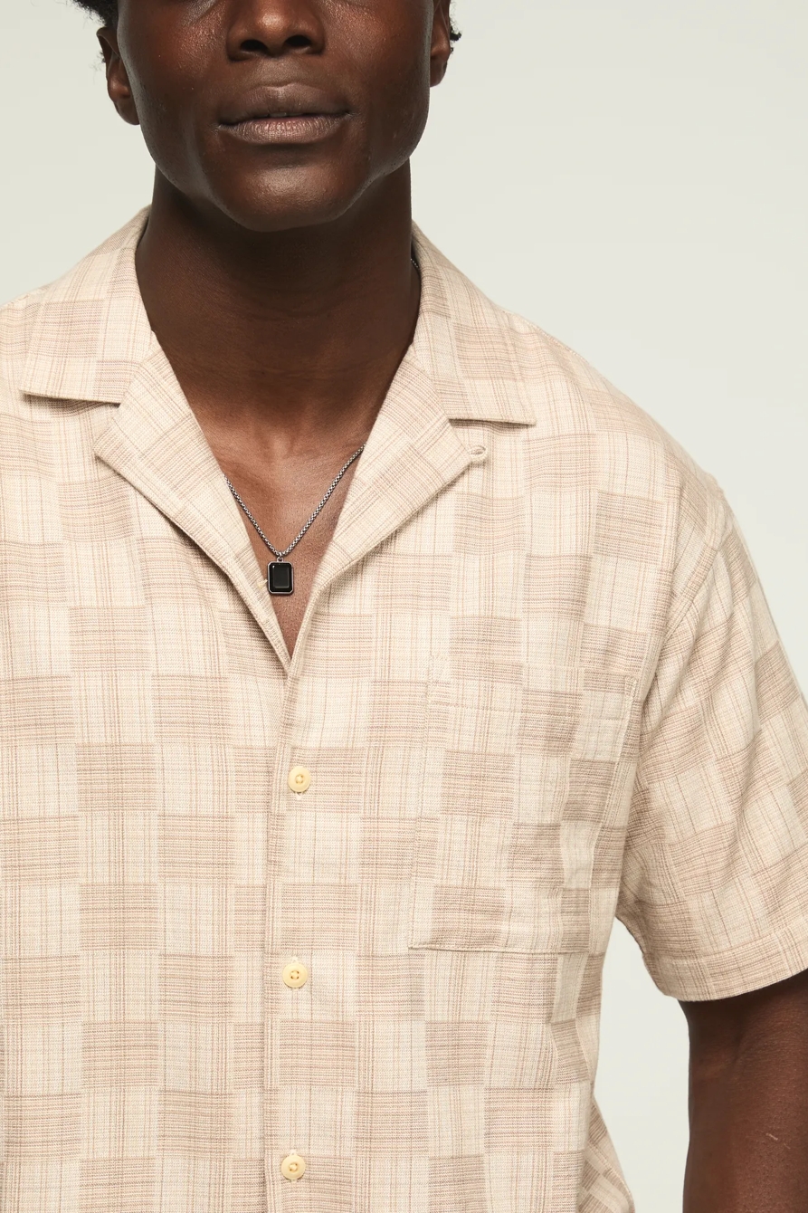 UNTUCKED CAMP COLLAR SHIRT, image 2