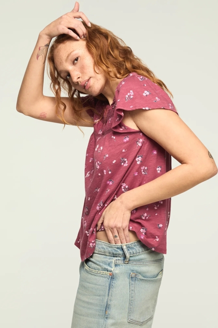 FLORAL FLUTTER SLEEVE TOP, image 4