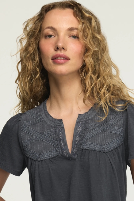 LACE PINTUCK NOTCH TOP, image 4