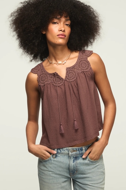 LACE TRIMMED SCOOP TANK, image 1