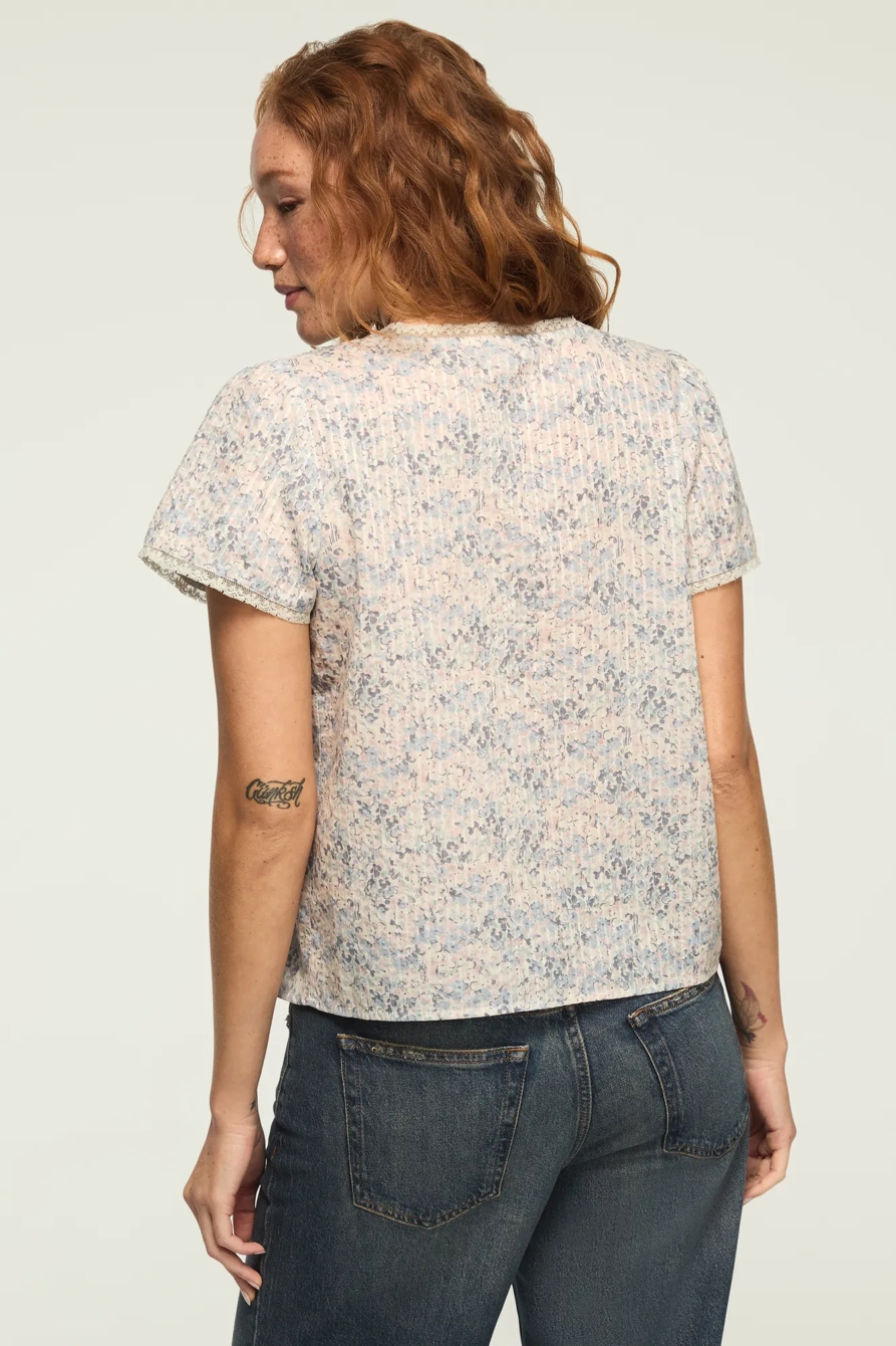 FLUTTER SLEEVE TOP, image 3