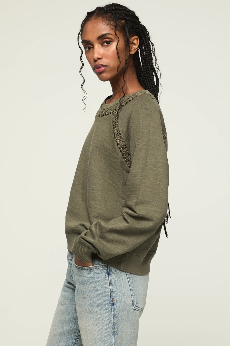 LACE TRIMMED FLEECE CREW, image 4