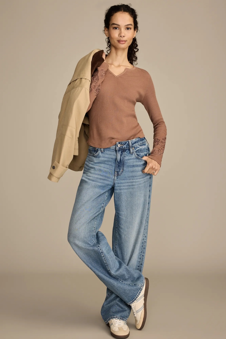 CUTWORK NOTCH NECK TOP, image 5