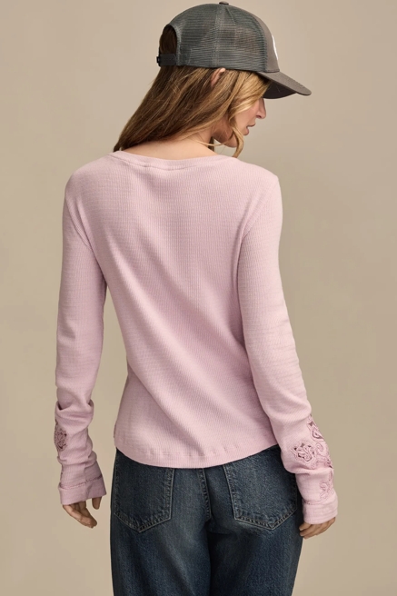 CUTWORK NOTCH NECK TOP, image 3