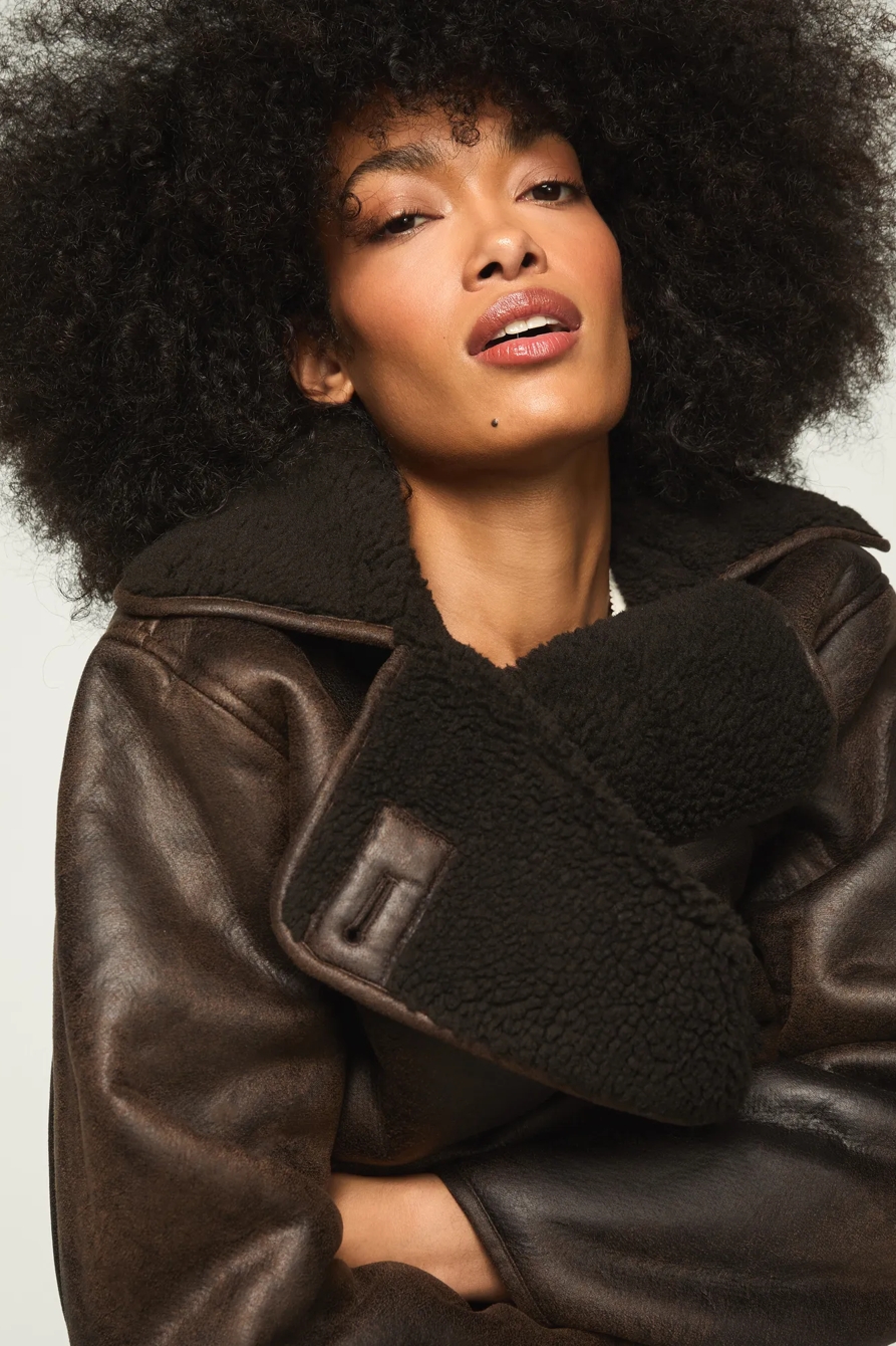 OVERSIZED FAUX SHEARLING COAT, image 2