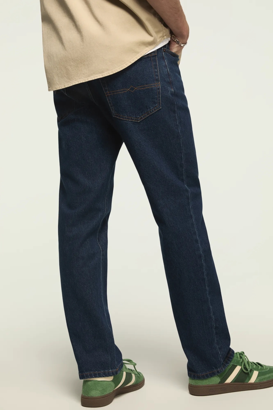 223 STRAIGHT, image 3