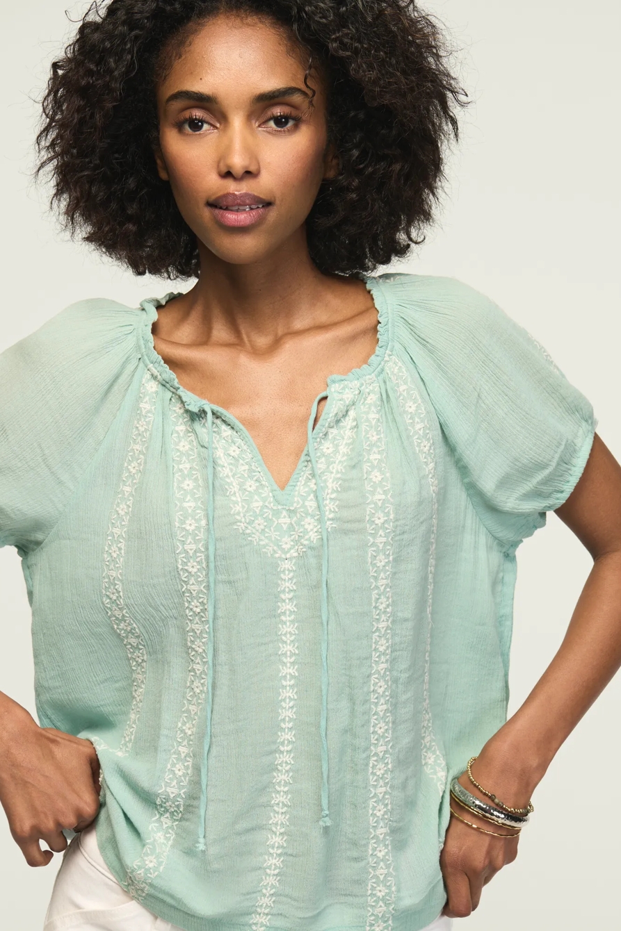 CONTRAST EMBROIDERD SHORT SLEEVE PEASANT TOPSAN, image 2