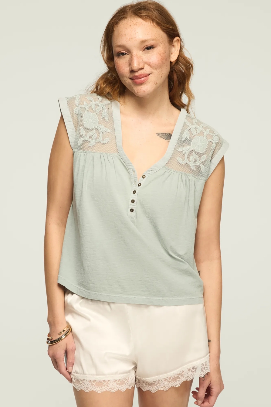 MESH EMBROIDERED YOKE TEE, image 4