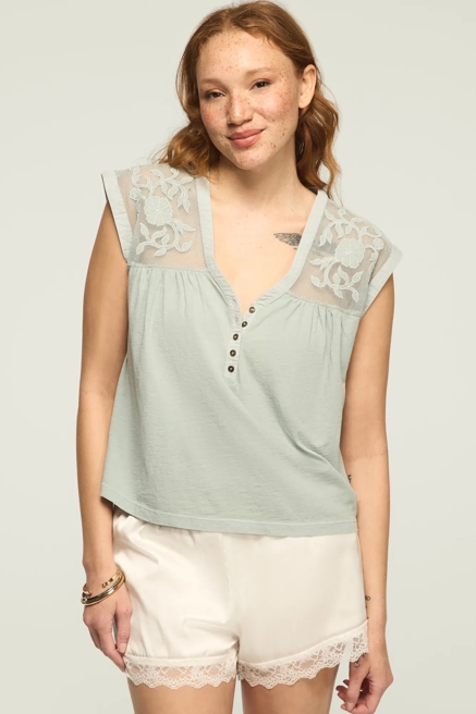 MESH EMBROIDERED YOKE TEE, image 4