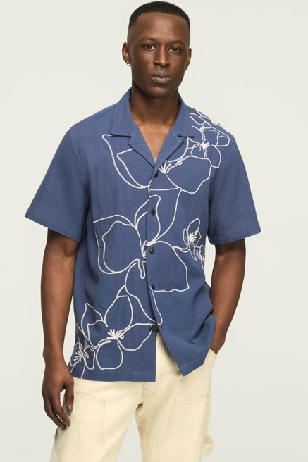 SHORT SLEEVE FLORAL EMBROIDERY CAMP COLLAR SHIRT, image 1