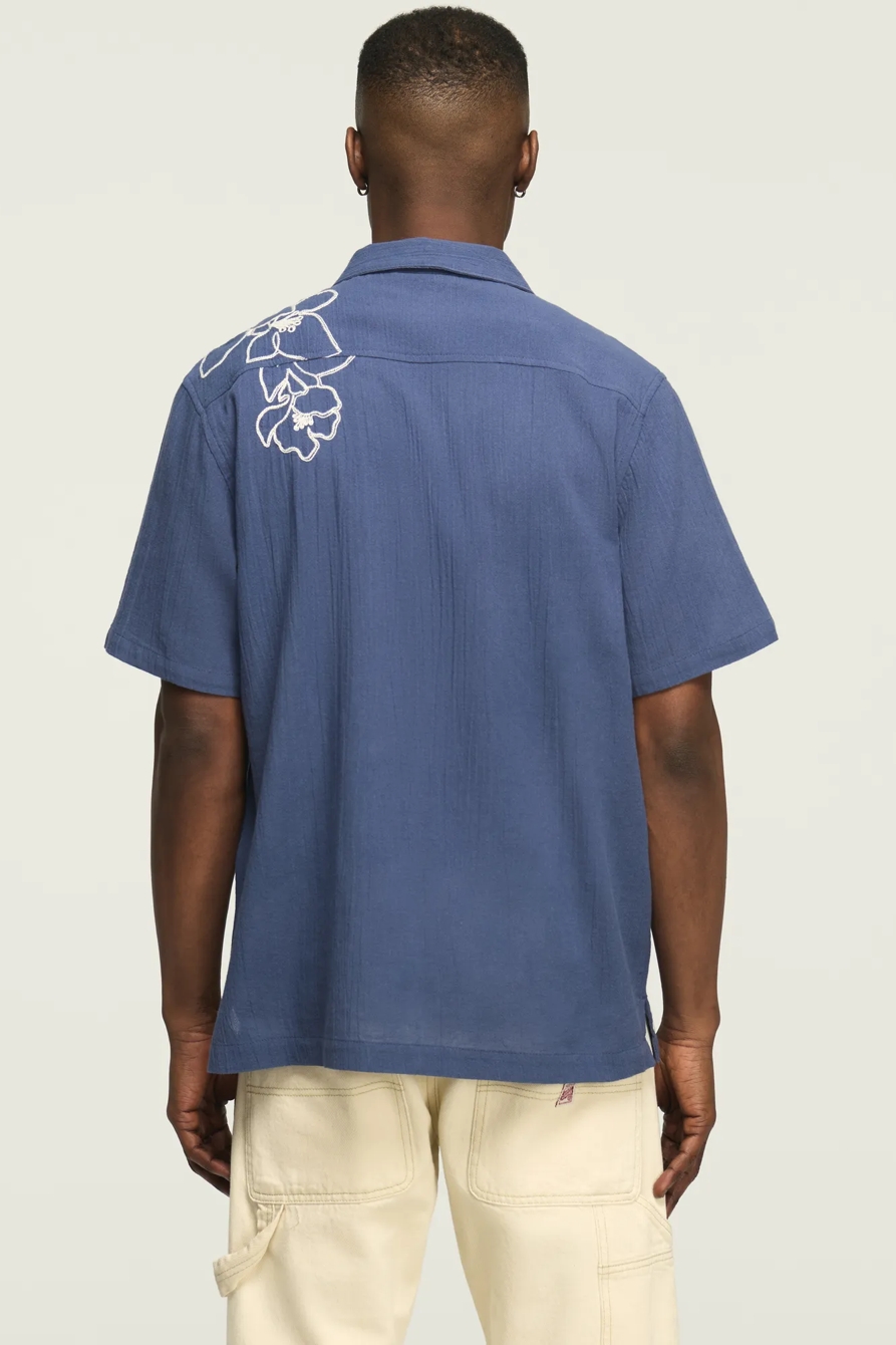 SHORT SLEEVE FLORAL EMBROIDERY CAMP COLLAR SHIRT, image 3