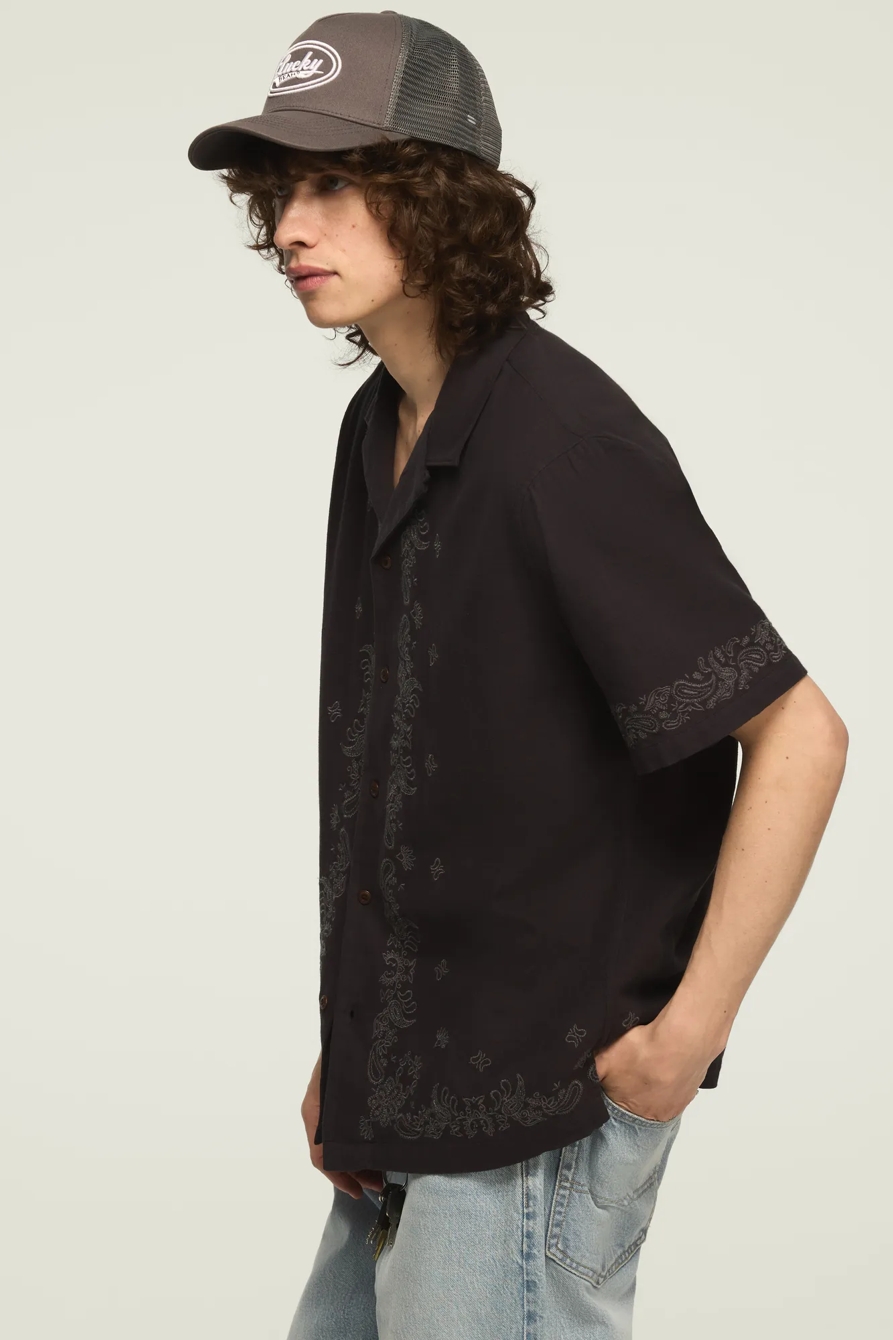 SHORT SLEEVE BANDANA EYELET CAMP COLLAR SHIRT, image 4