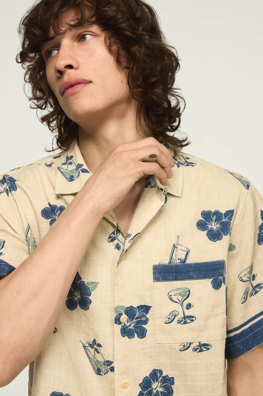 SHORT SLEEVE PRINTED CAMP COLLAR SHIRT, image 2